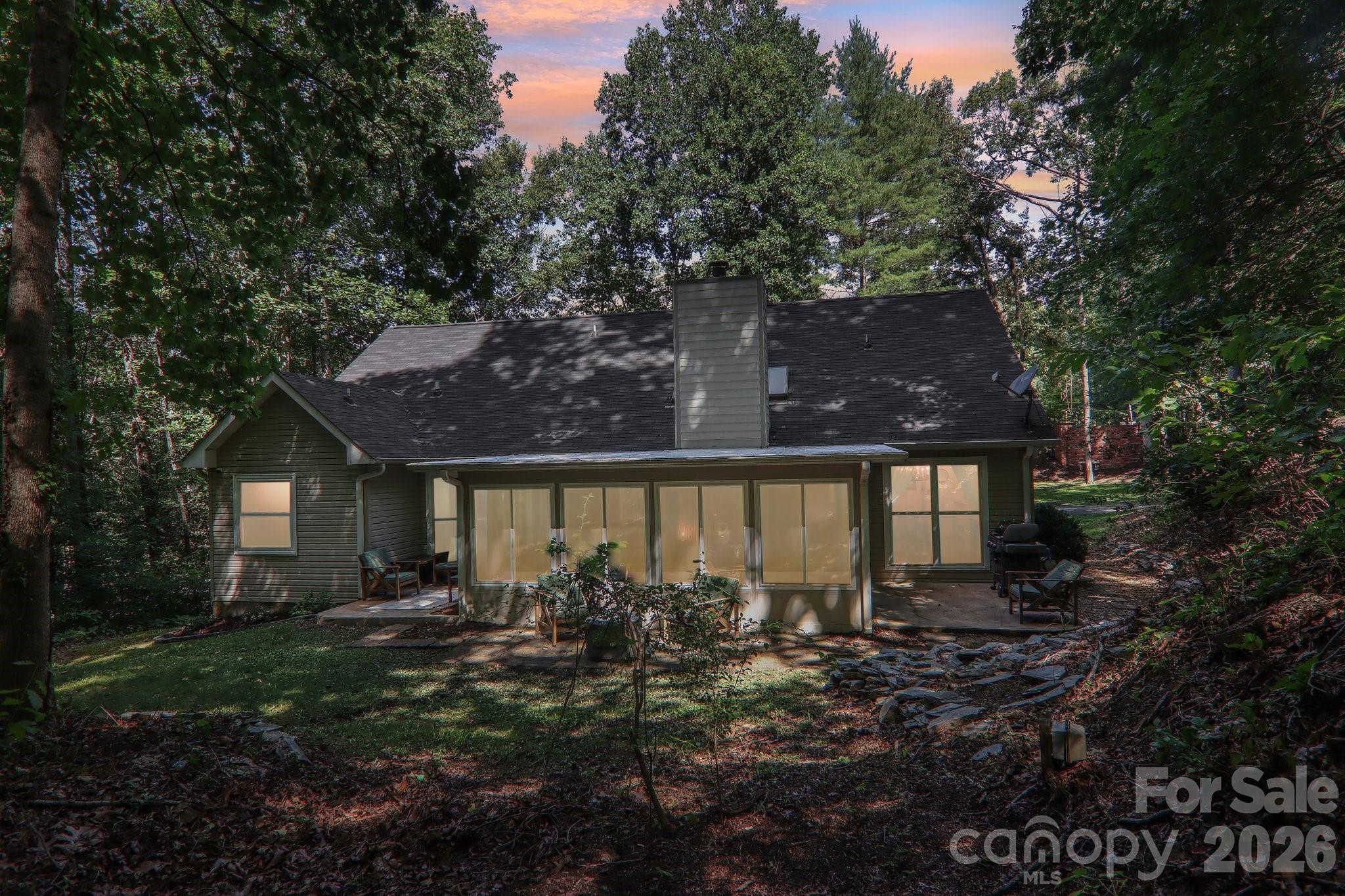 401 Heather Marie Drive — Hendersonville