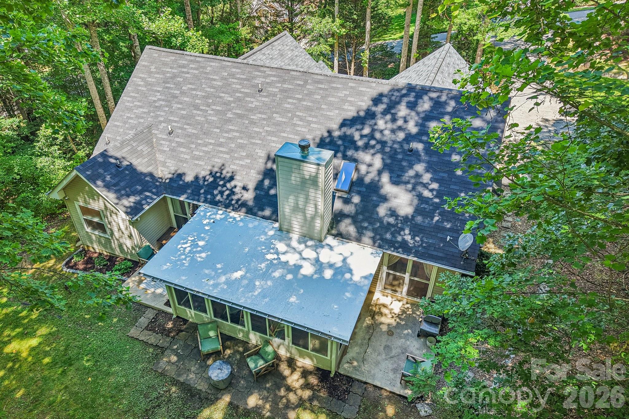401 Heather Marie Drive — Hendersonville
