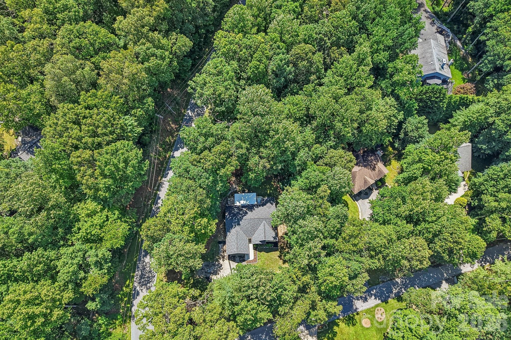 401 Heather Marie Drive — Hendersonville