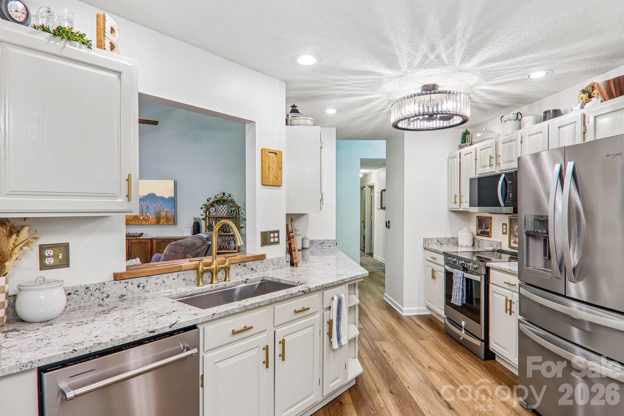 401 Heather Marie Drive — Hendersonville