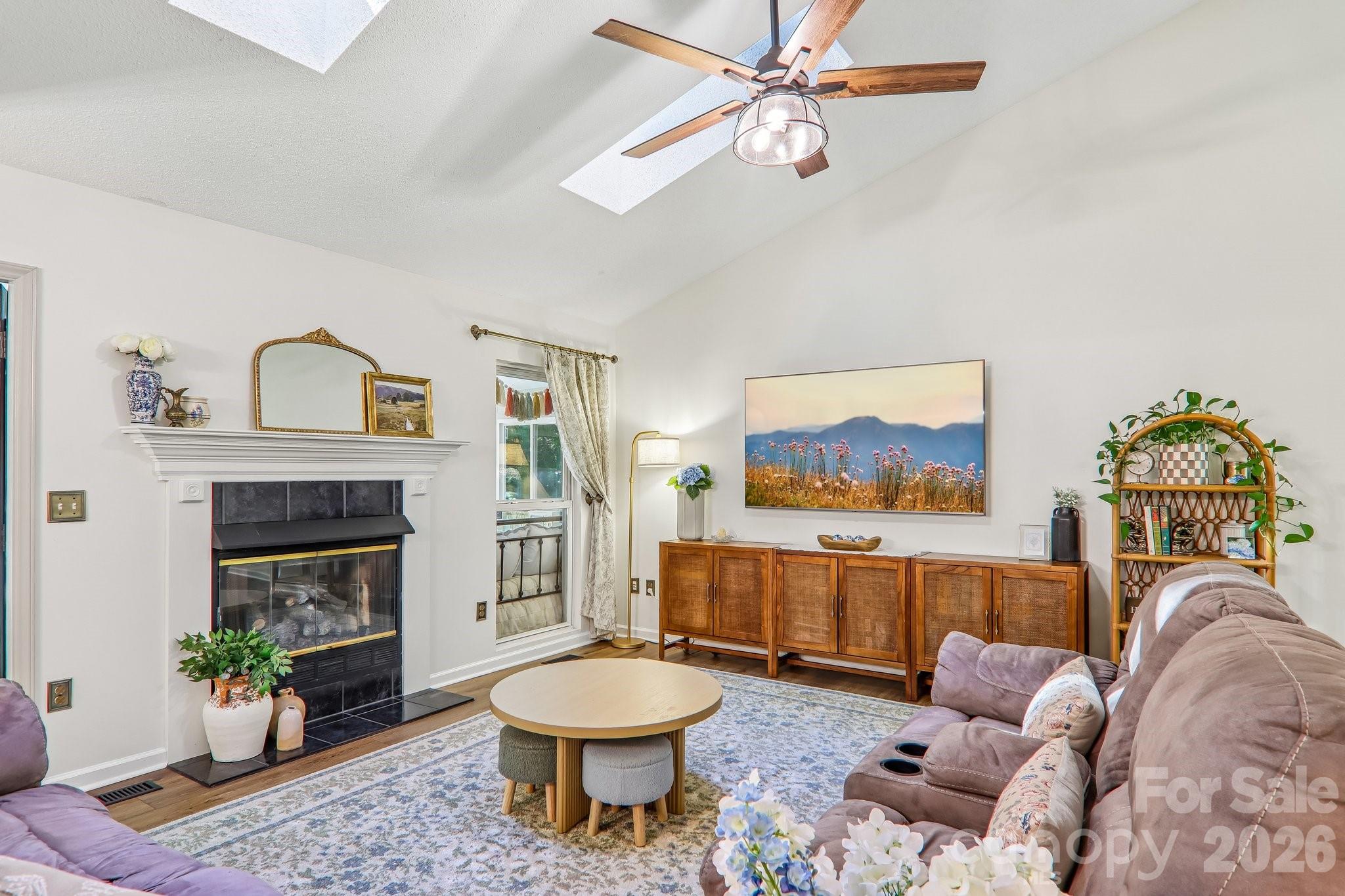 401 Heather Marie Drive — Hendersonville