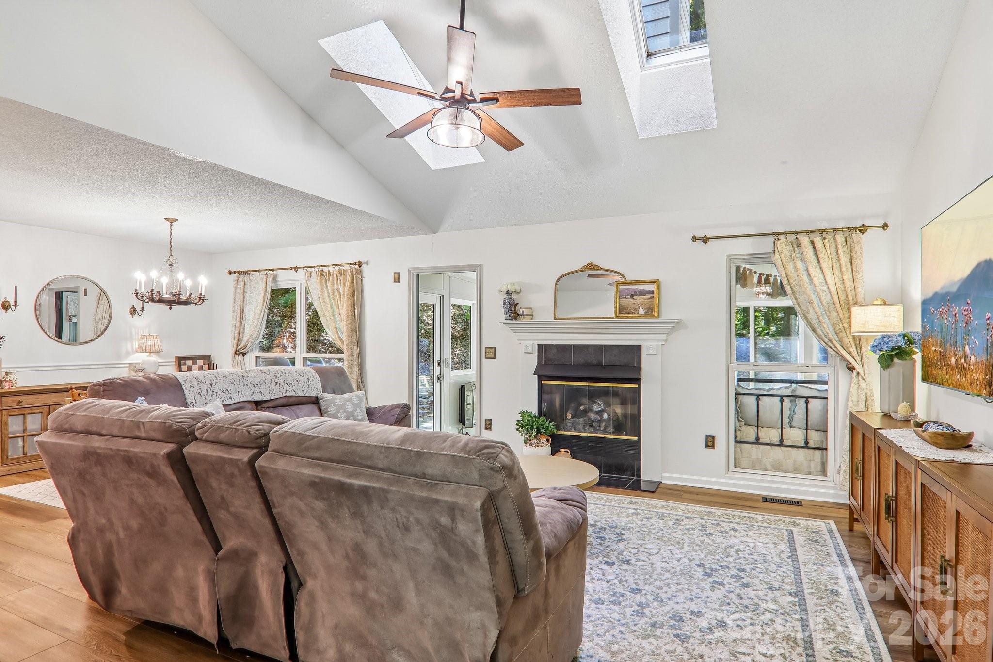 401 Heather Marie Drive — Hendersonville