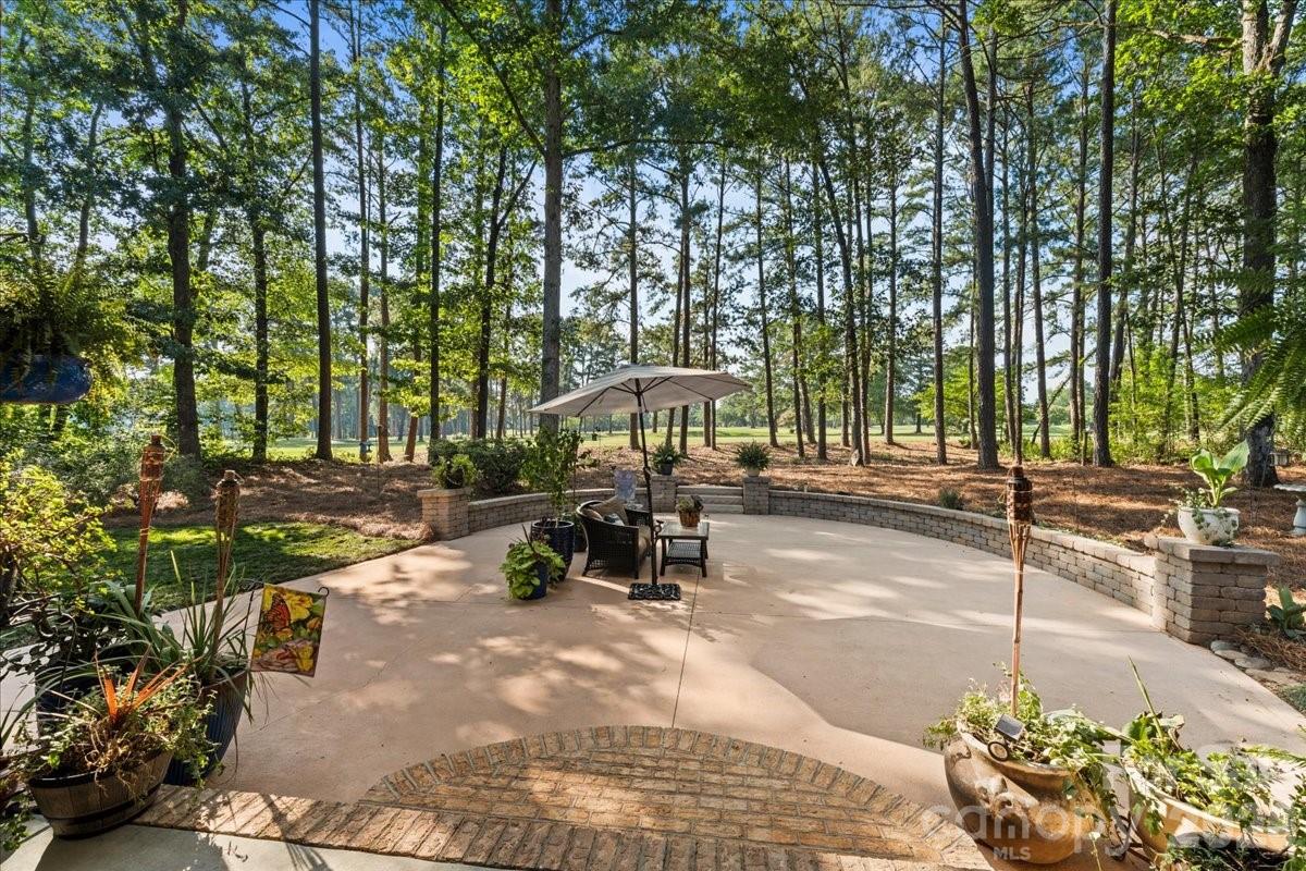 49437 Quail Trail Road — Norwood