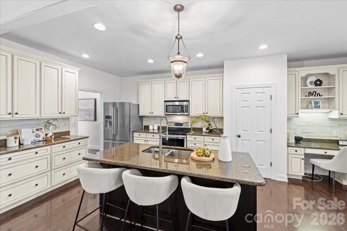 49437 Quail Trail Road — Norwood
