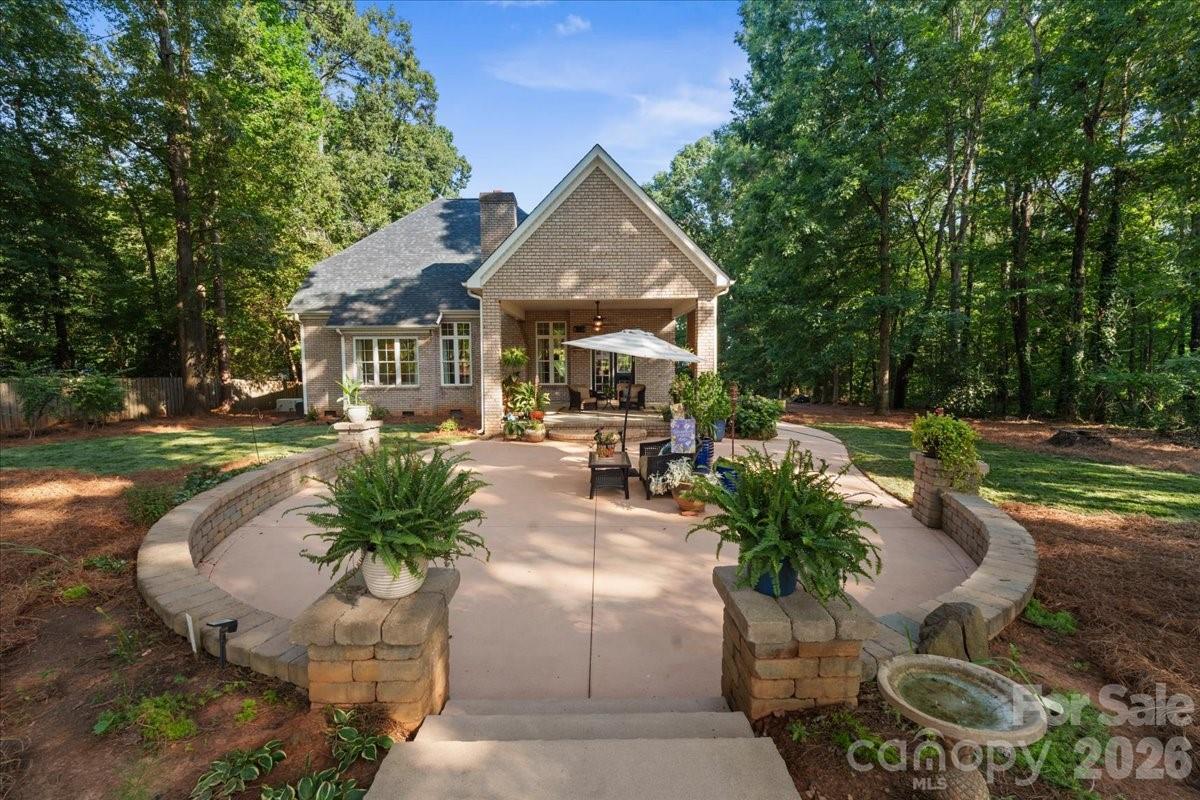 49437 Quail Trail Road — Norwood