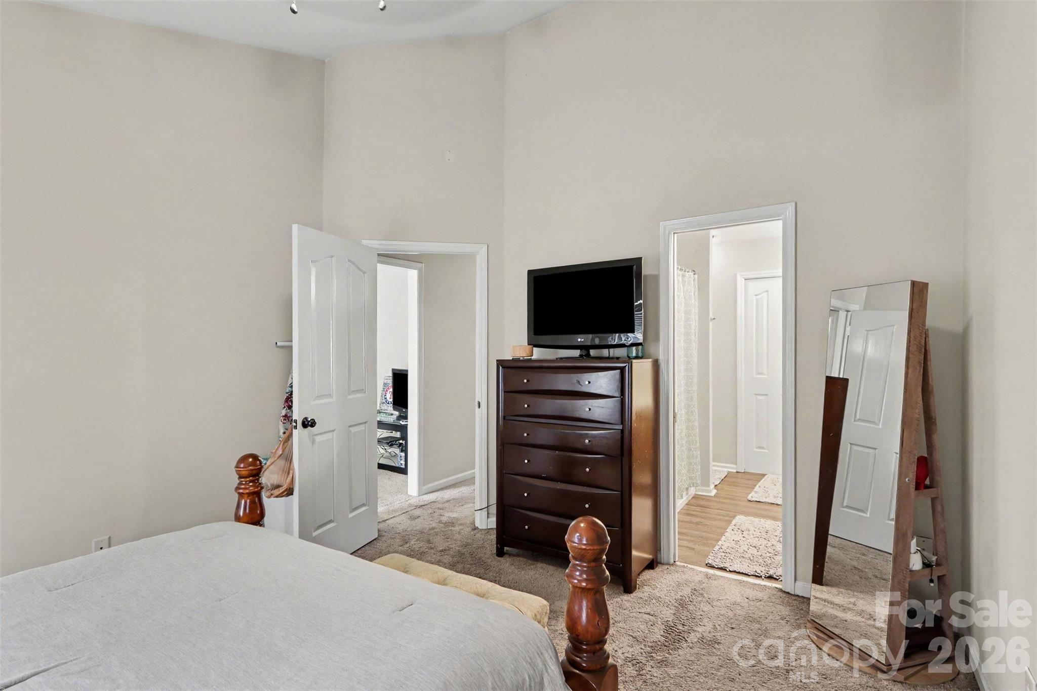 8606 Fox Chase Lane — Charlotte