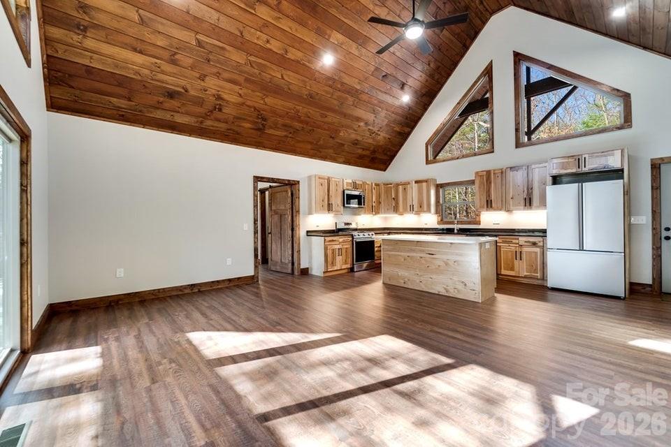 397 Kennelly Loop — Murphy