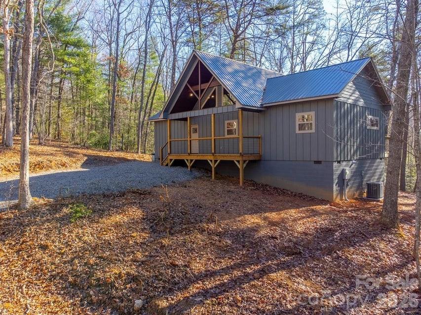 397 Kennelly Loop — Murphy