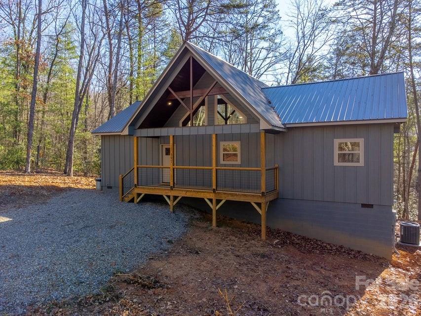 397 Kennelly Loop — Murphy