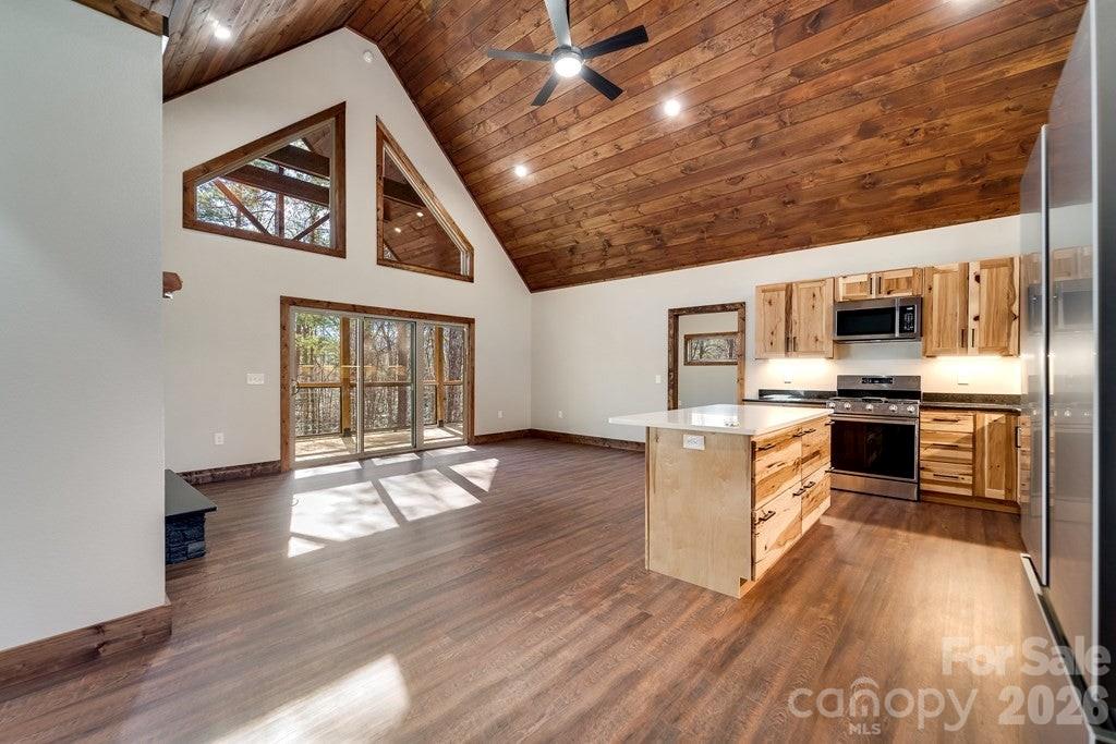 397 Kennelly Loop — Murphy