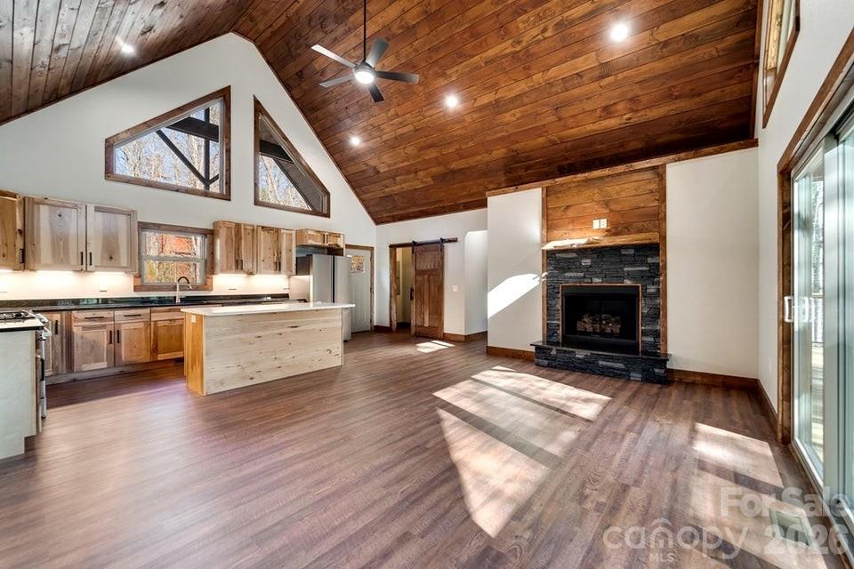 397 Kennelly Loop — Murphy