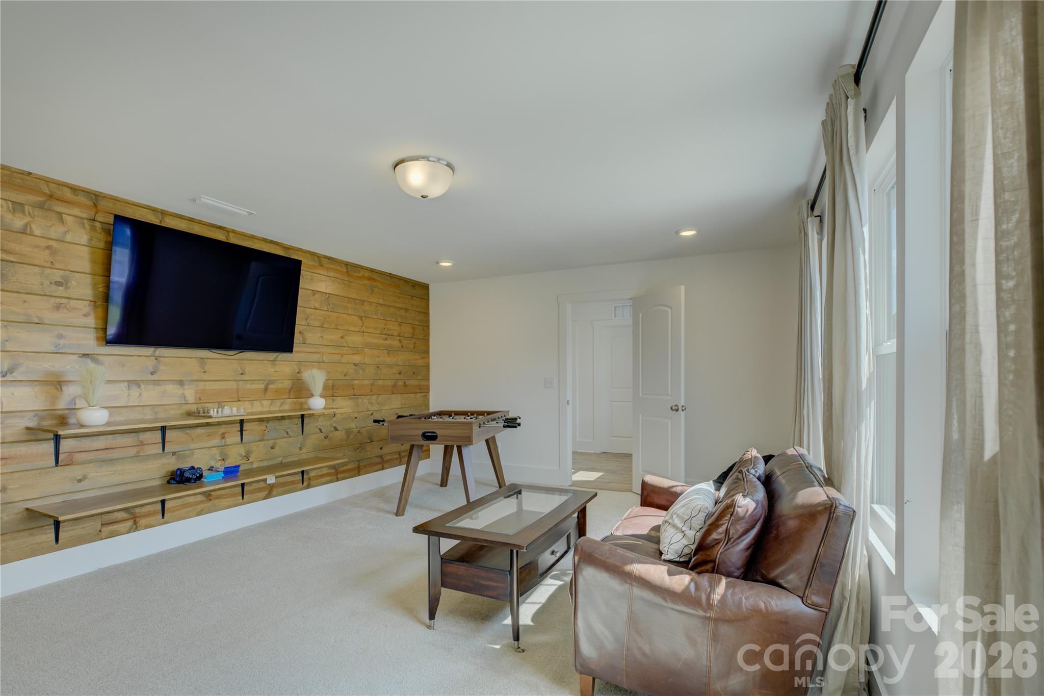 1928 Thoreau Way — York