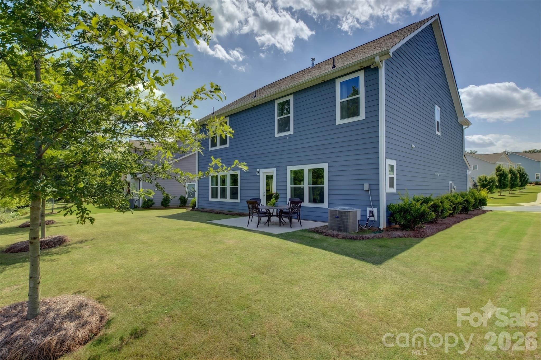 1928 Thoreau Way — York