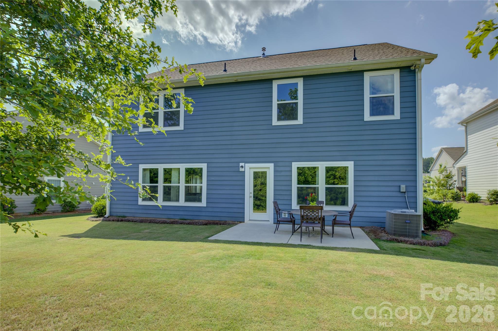 1928 Thoreau Way — York