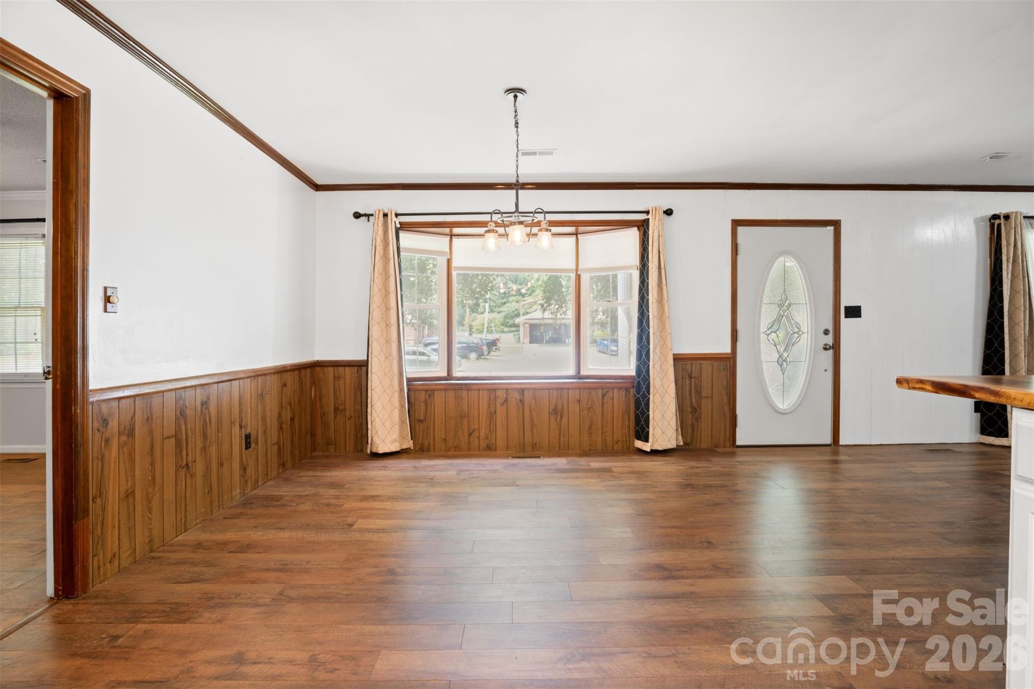 218 S Plantation Road — Lancaster