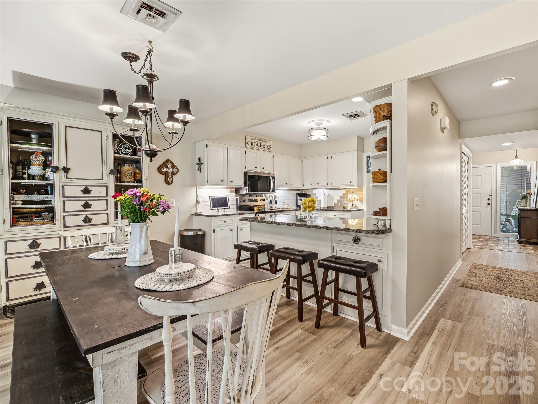 17 Lakemoor Lane — Hendersonville