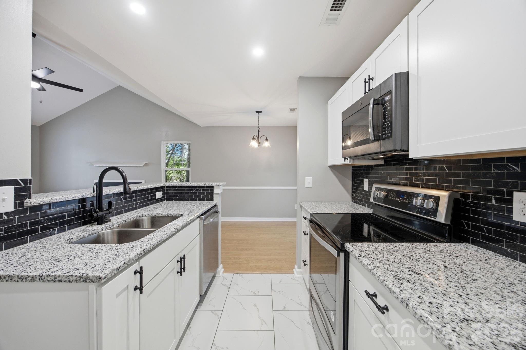 106 Moonflower Court — Mooresville