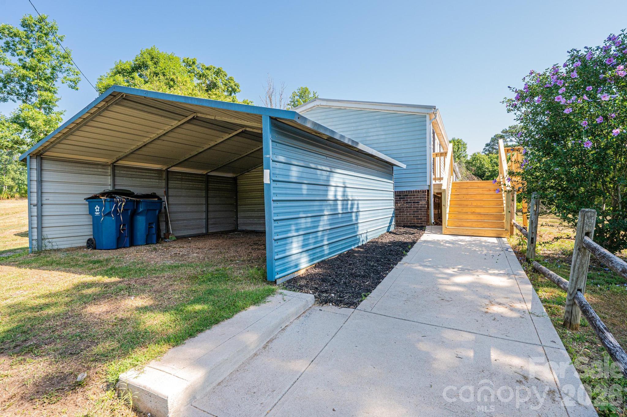 1143 Cheyenne Oaks Drive — Claremont