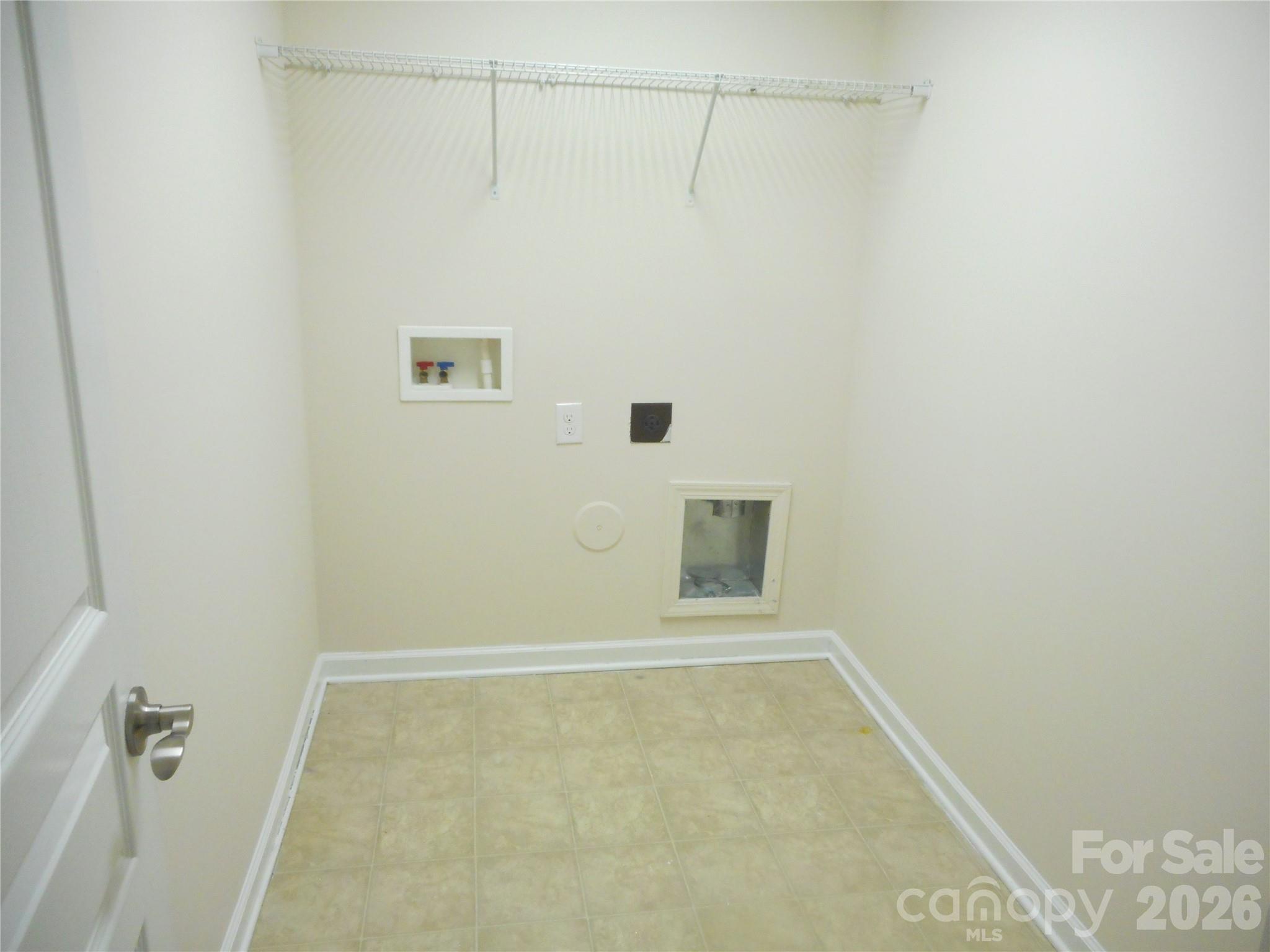 5860 Glassport Lane — Charlotte