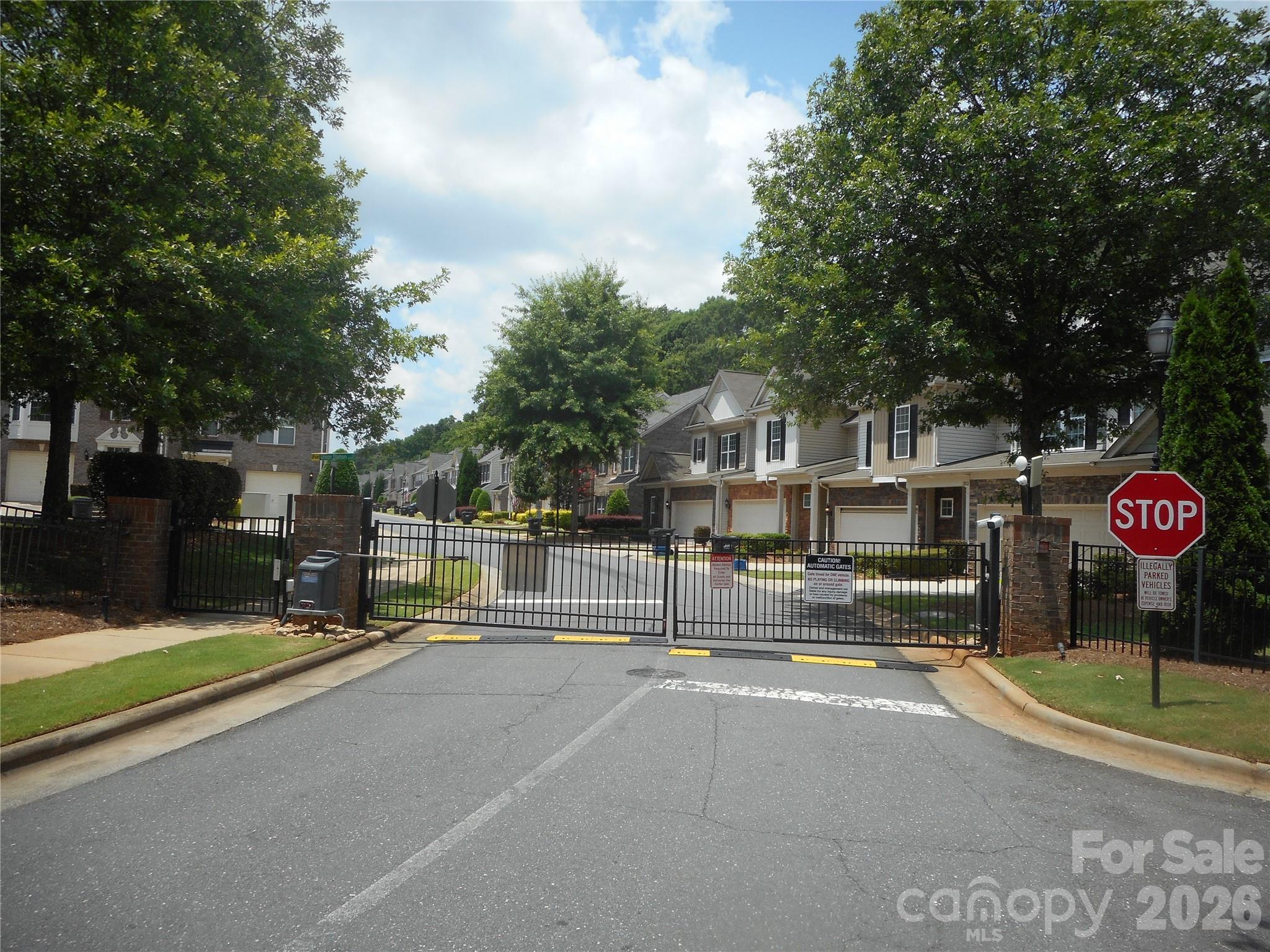 5860 Glassport Lane — Charlotte