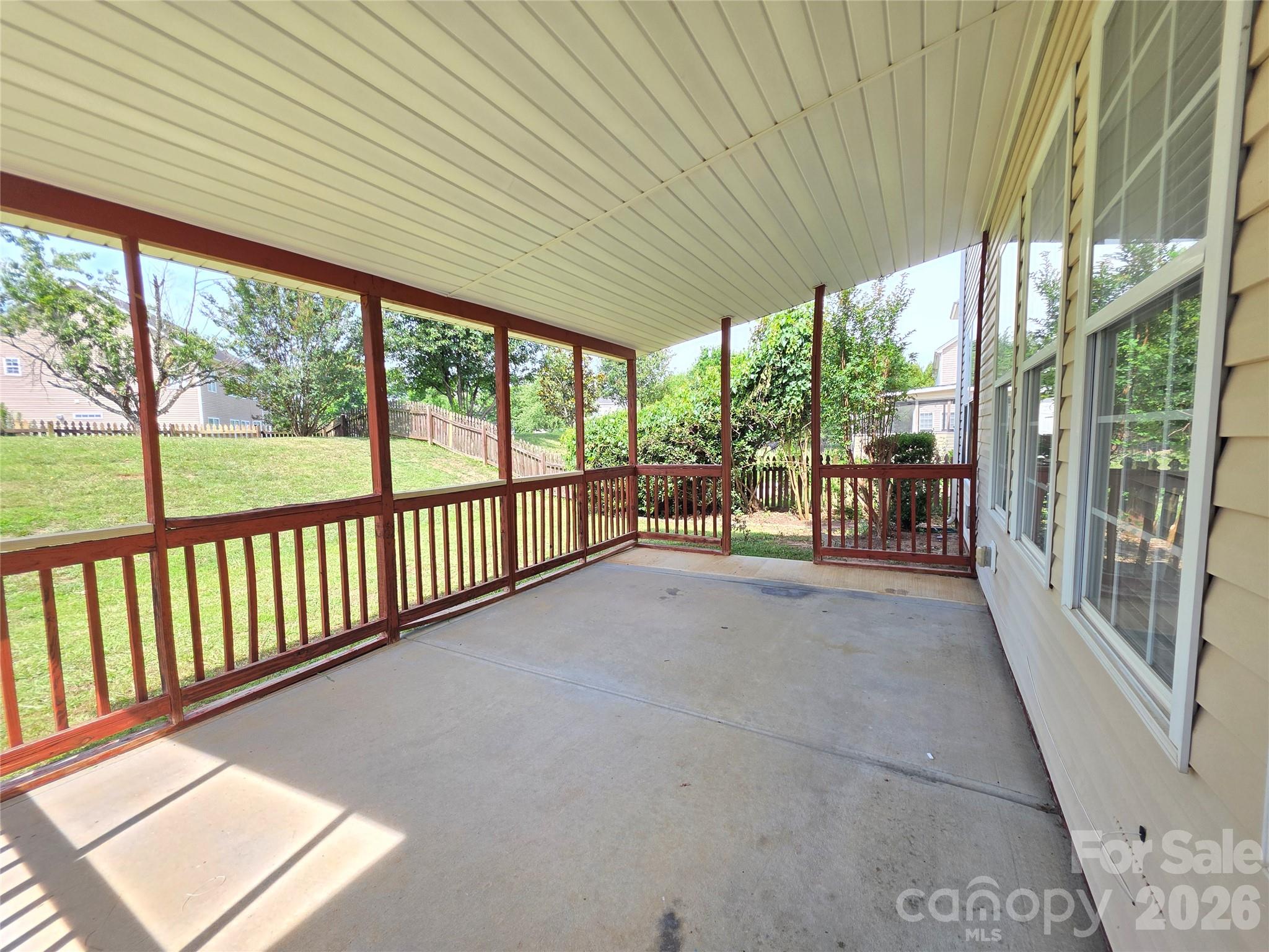 10601 Bere Island Drive — Charlotte