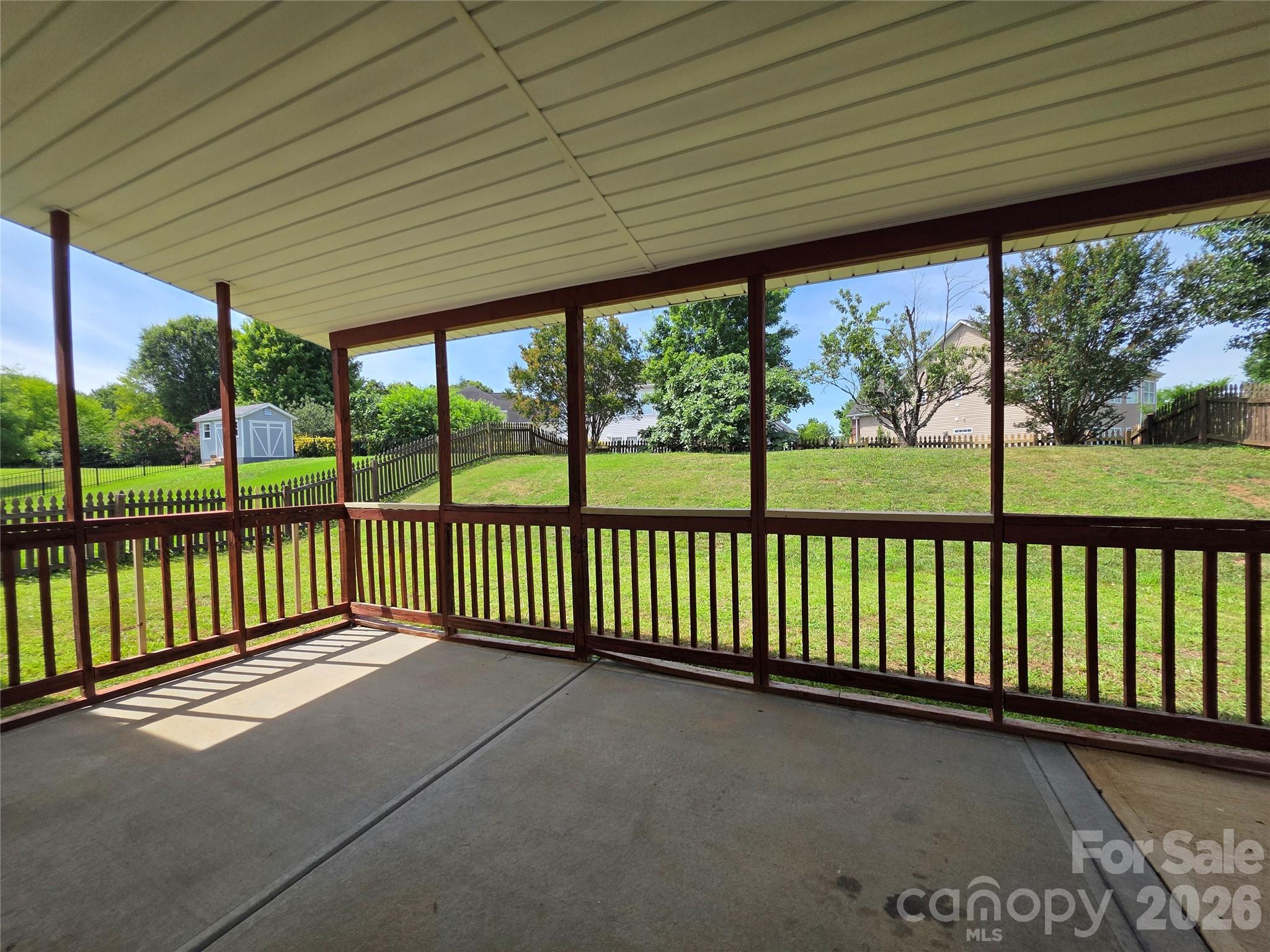 10601 Bere Island Drive — Charlotte