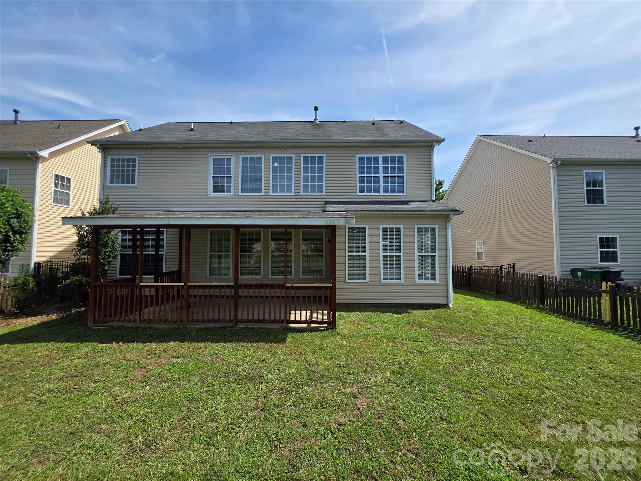 10601 Bere Island Drive — Charlotte