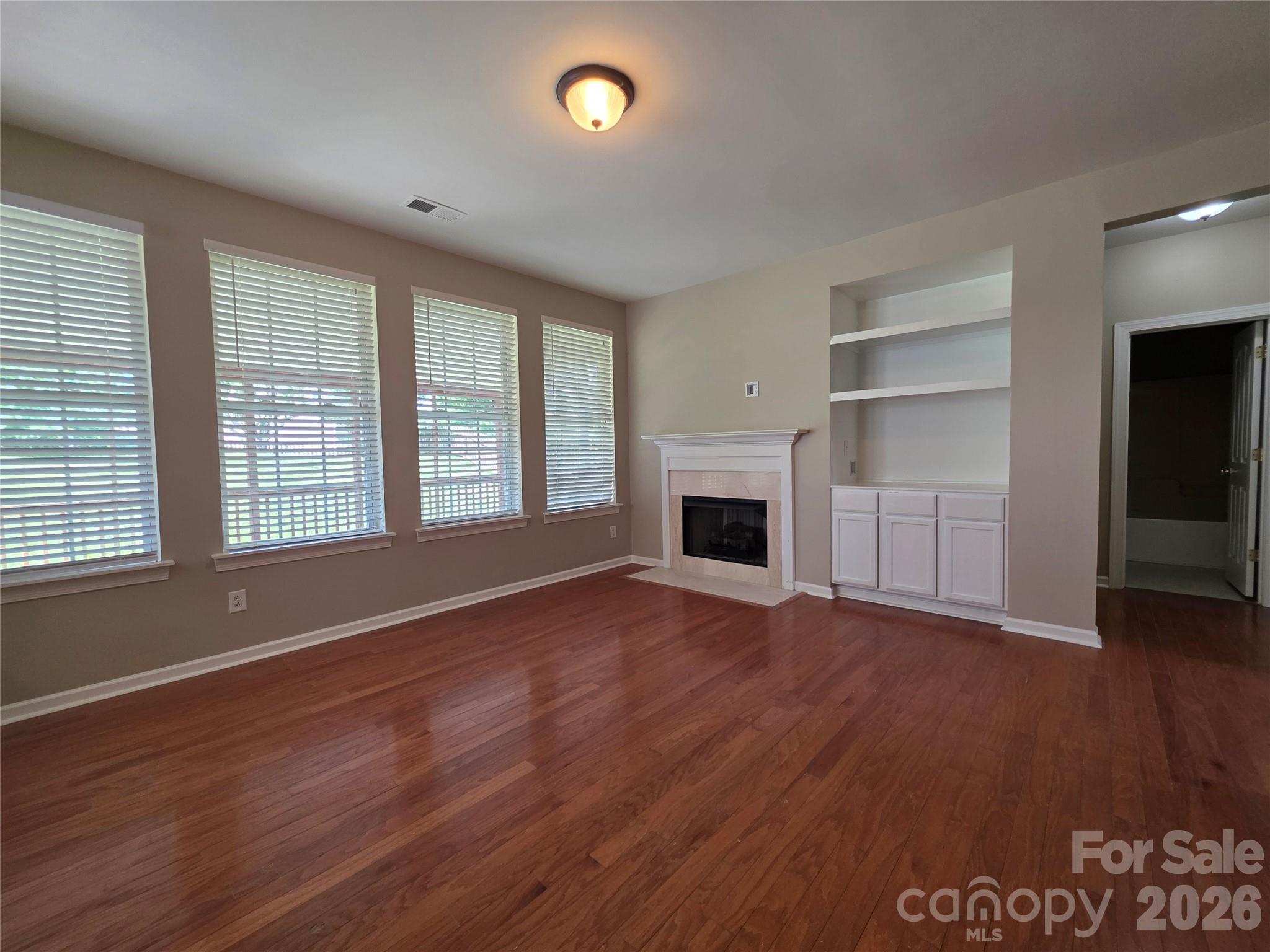 10601 Bere Island Drive — Charlotte