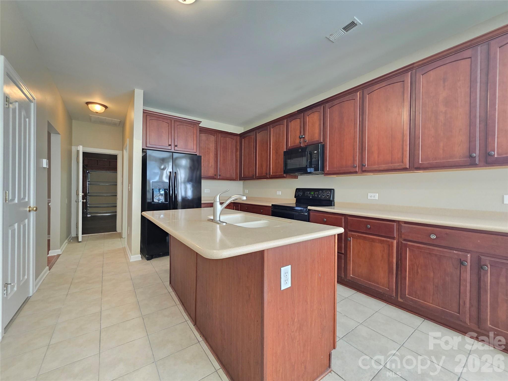 10601 Bere Island Drive — Charlotte