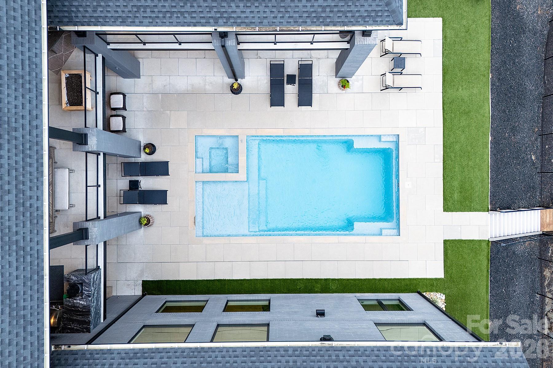224 Clearwater Court — Norwood