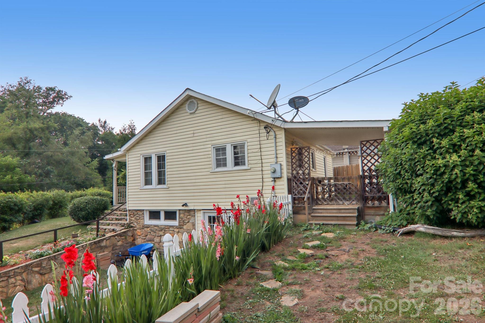 120 Caring Place Loop — Clyde