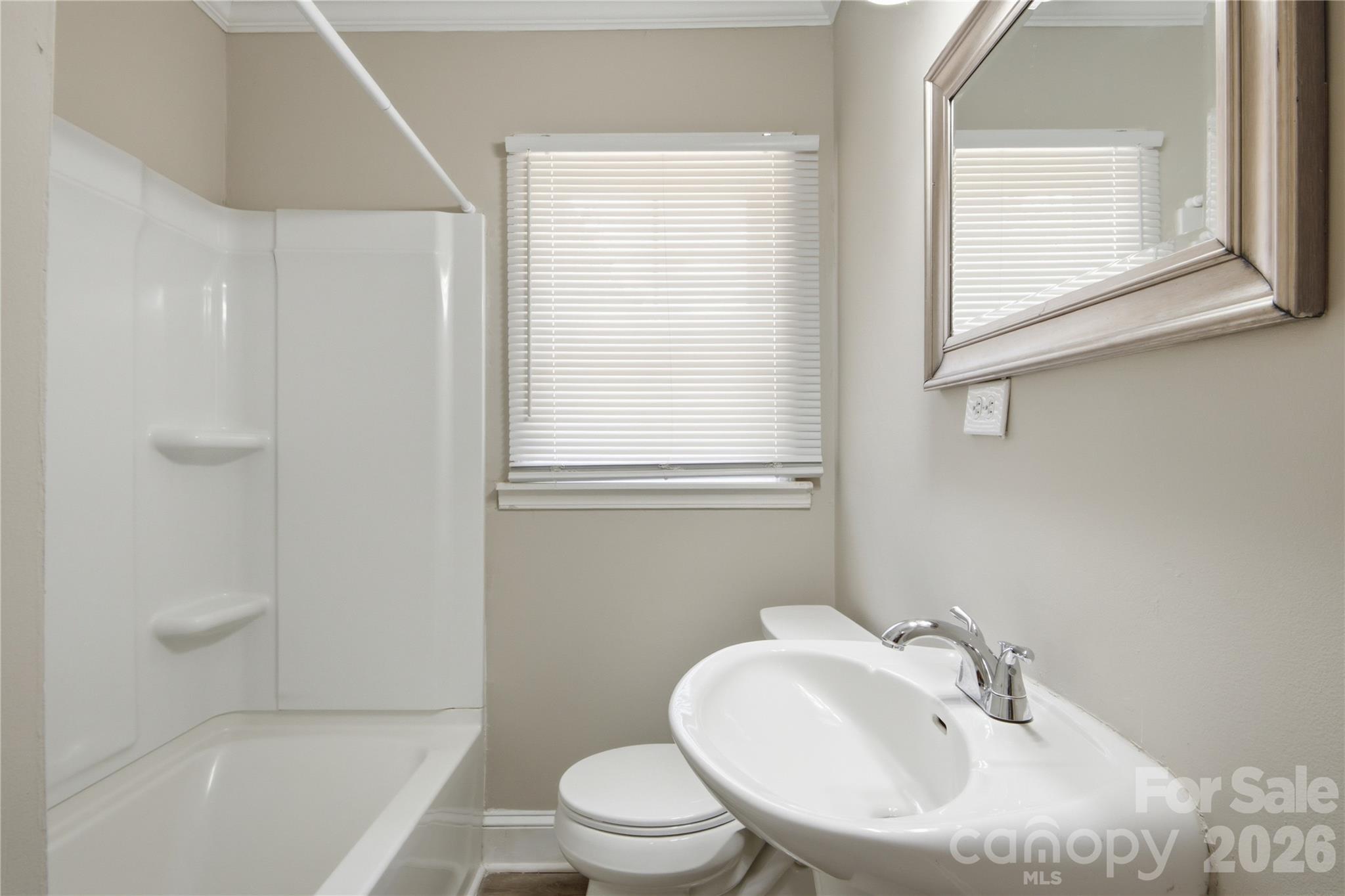 1323 Meadowbrook Circle — Salisbury