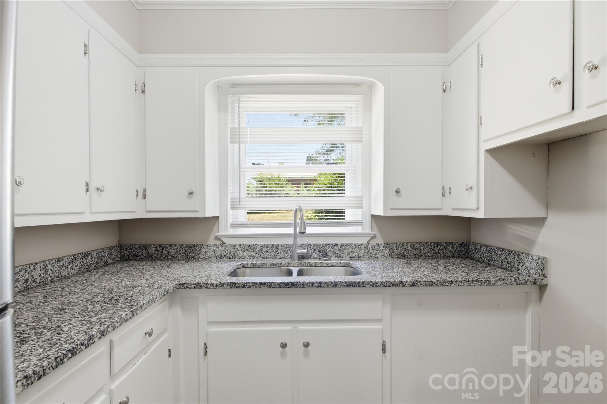 1323 Meadowbrook Circle — Salisbury