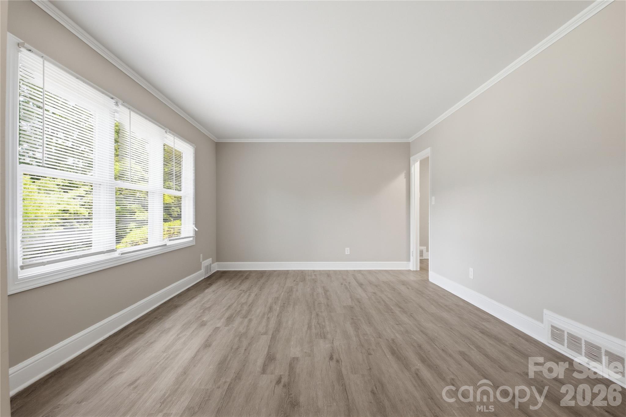 1323 Meadowbrook Circle — Salisbury