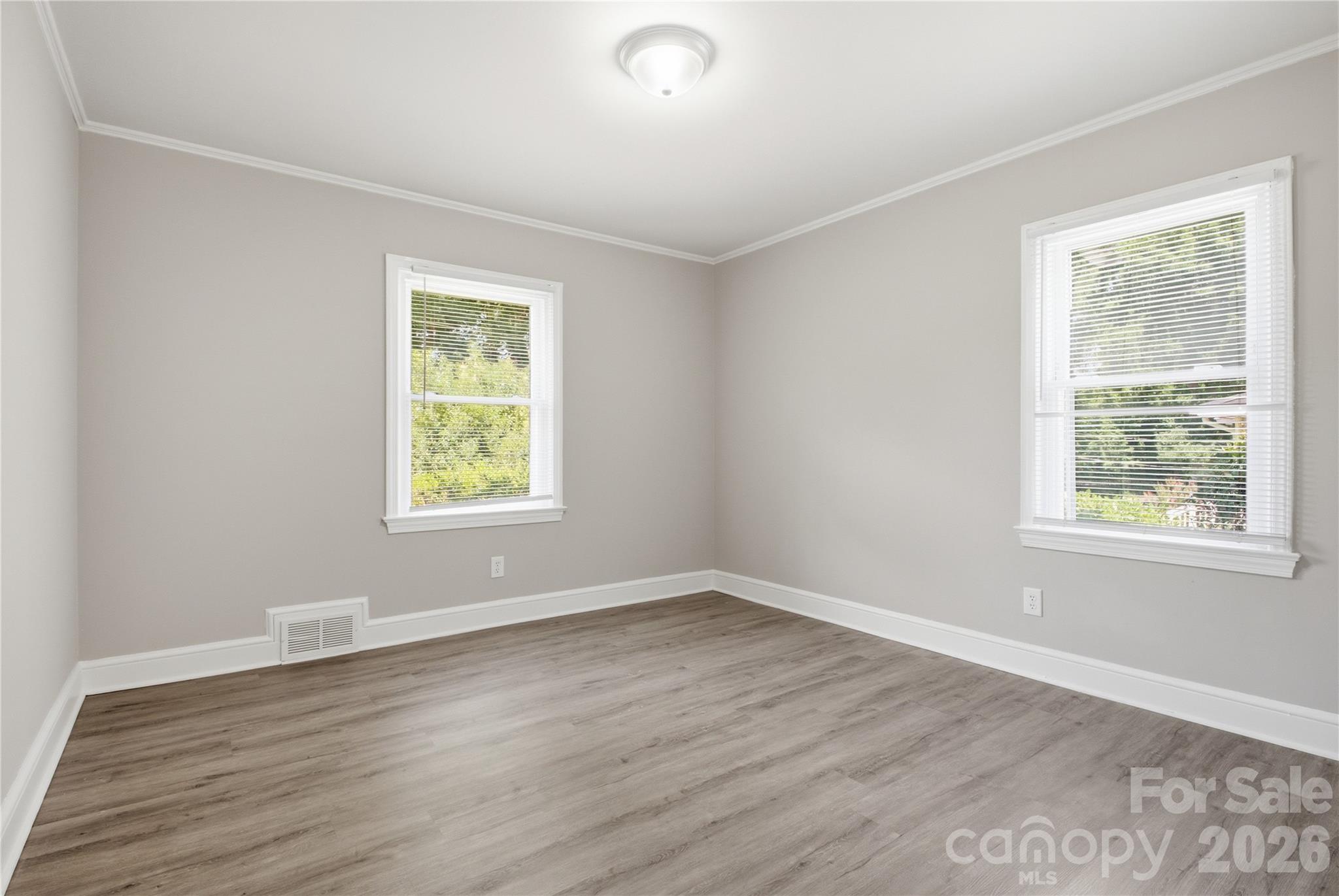 1323 Meadowbrook Circle — Salisbury