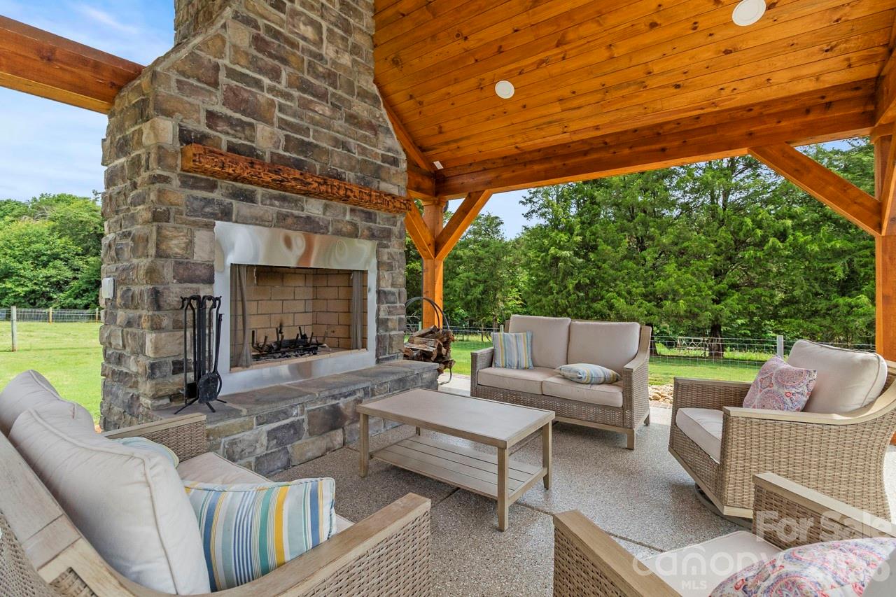 178 Key Farmstead Lane — Lincolnton