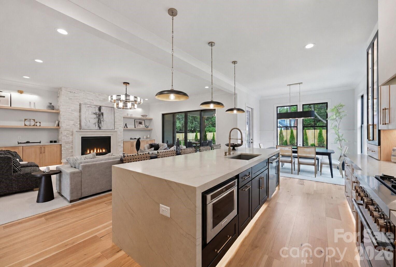 1412 Lyon Court — Charlotte