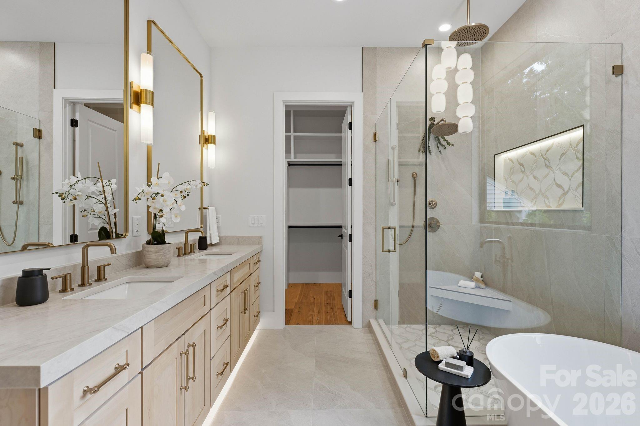 1412 Lyon Court — Charlotte