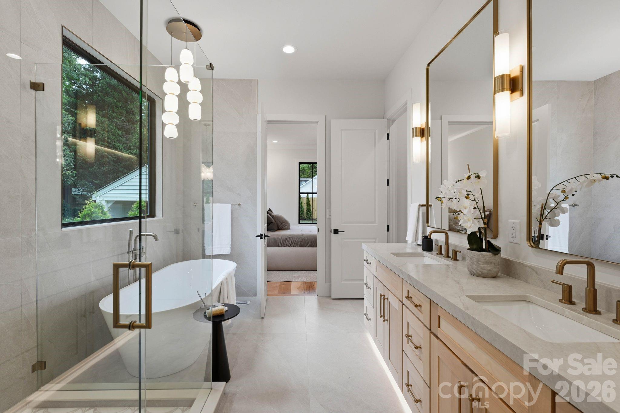 1412 Lyon Court — Charlotte