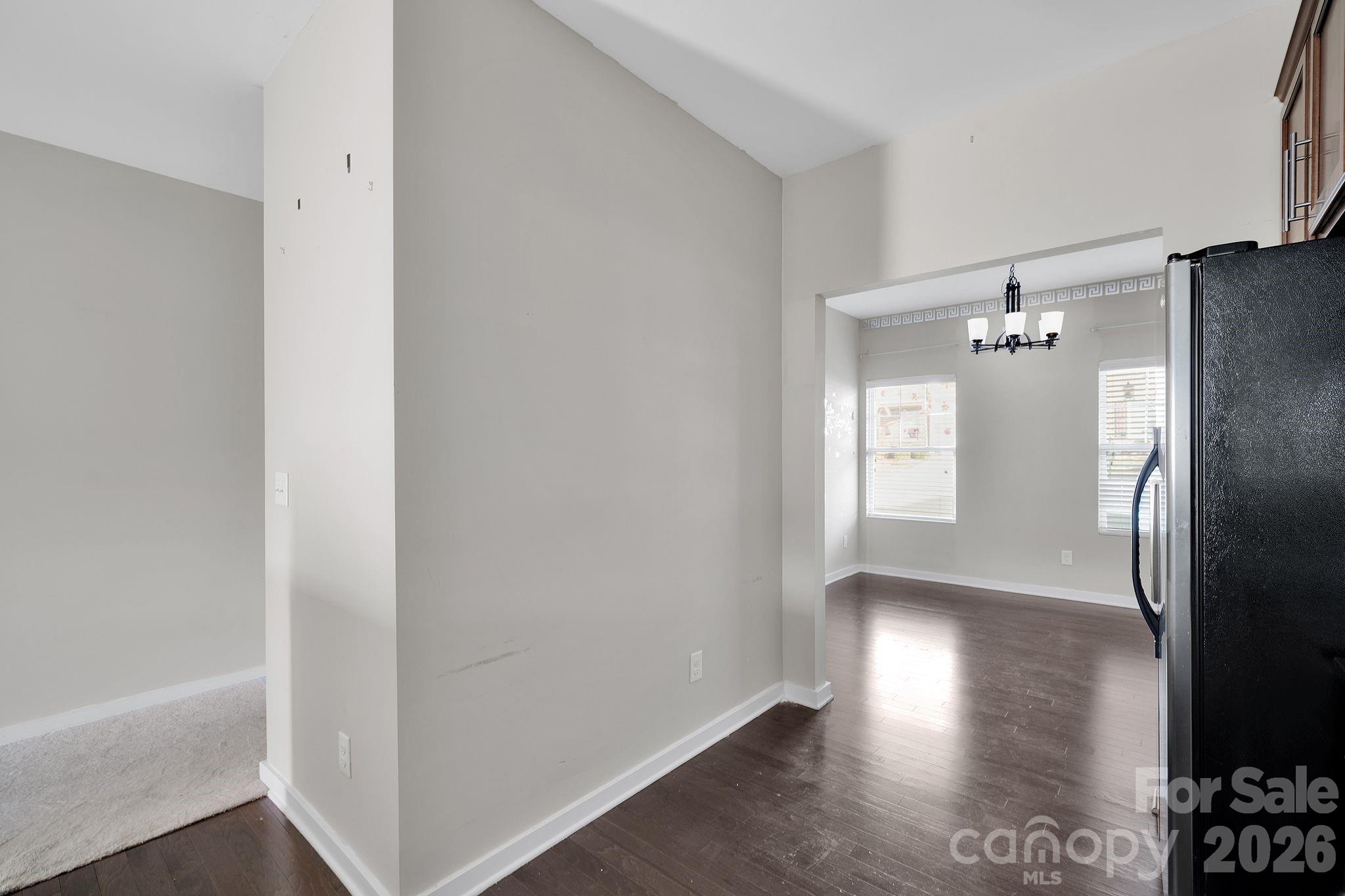 433 Battery Circle — Clover