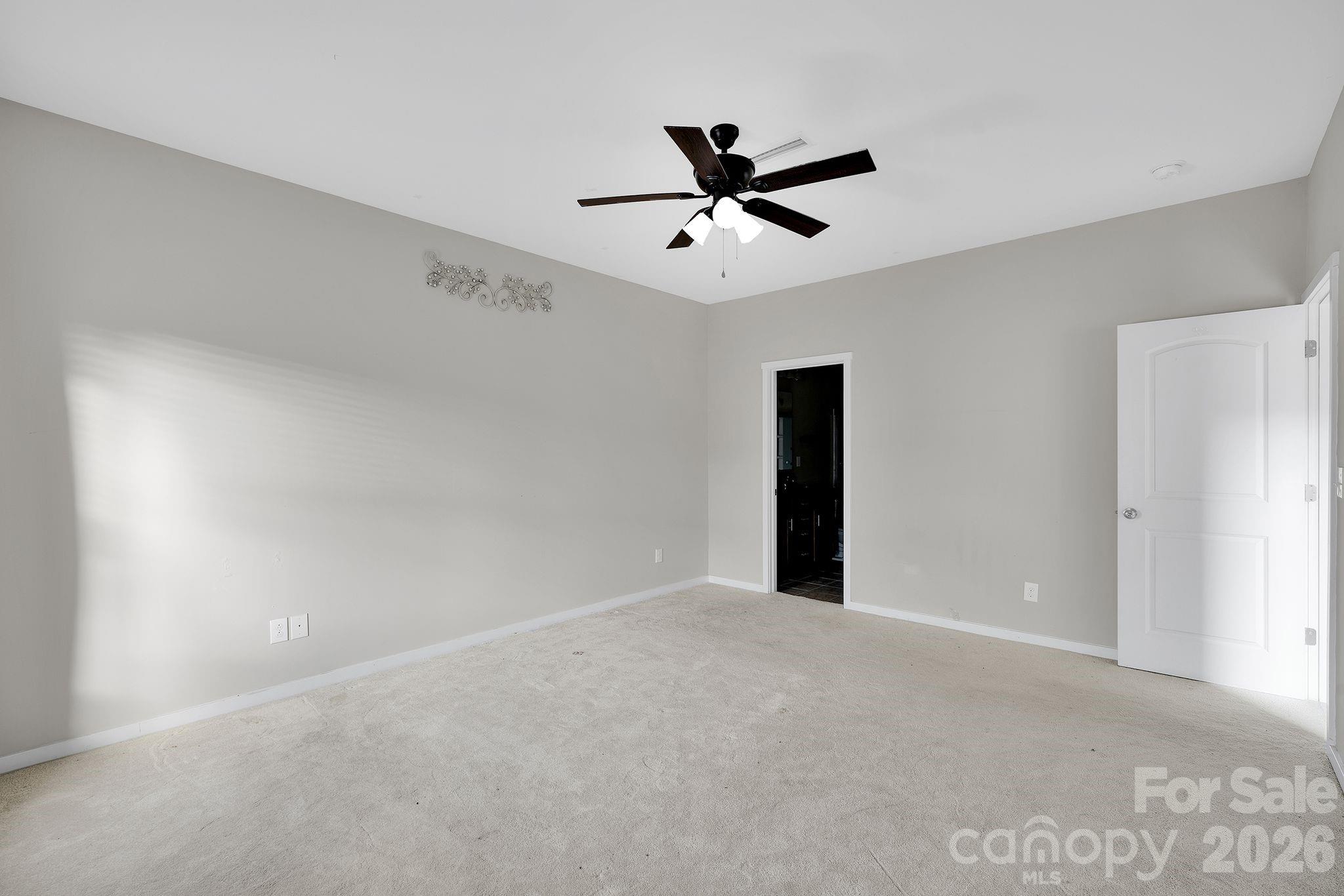433 Battery Circle — Clover