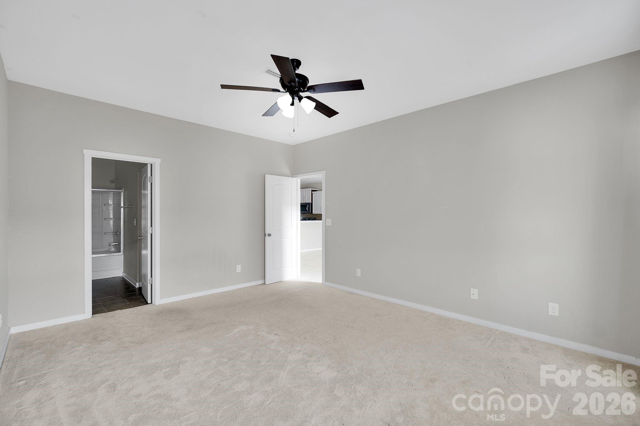 433 Battery Circle — Clover