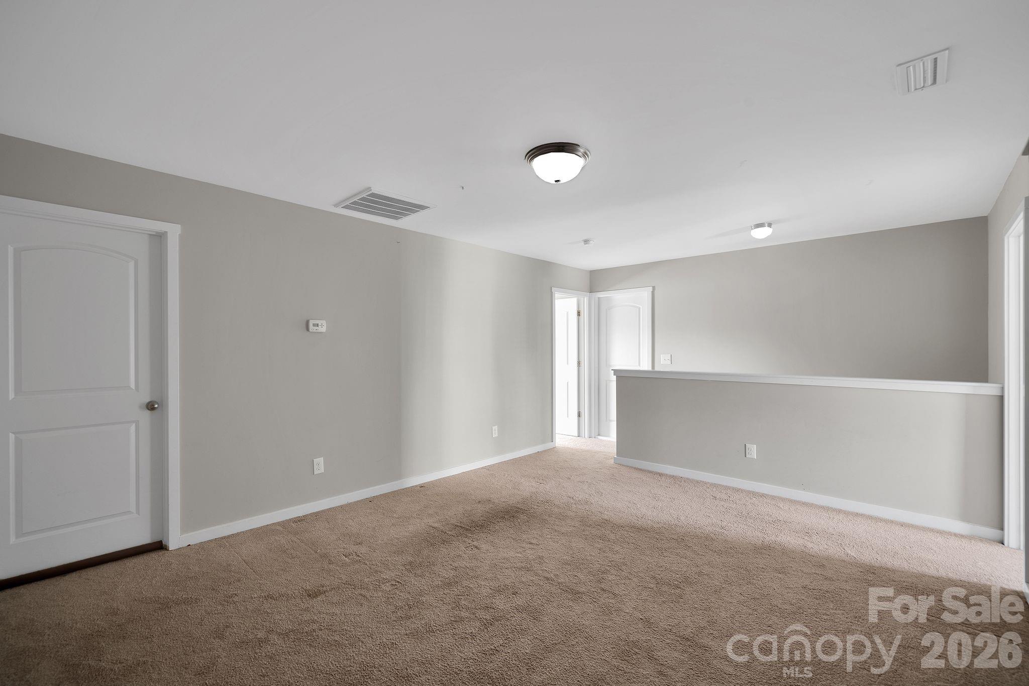433 Battery Circle — Clover