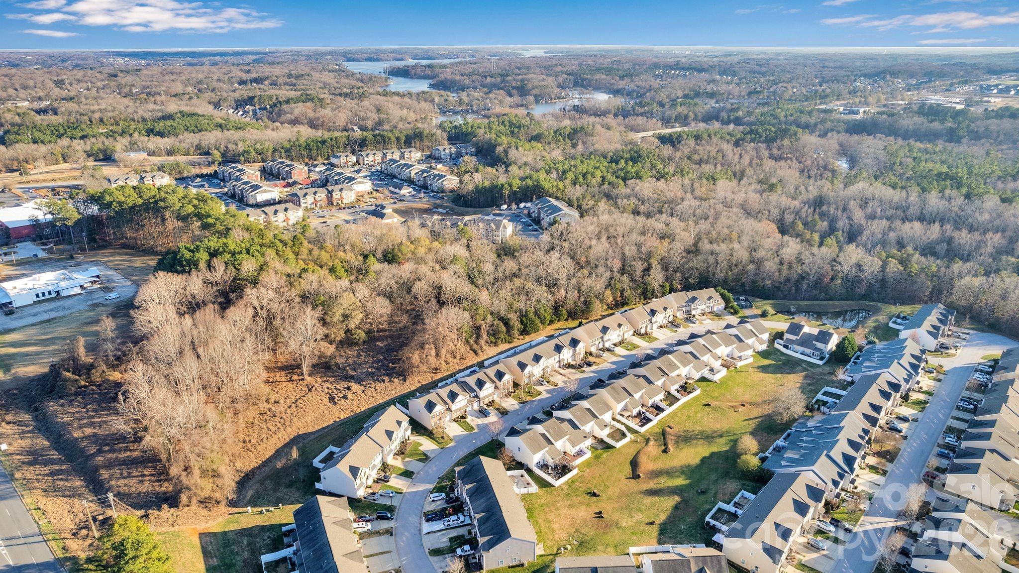 433 Battery Circle — Clover
