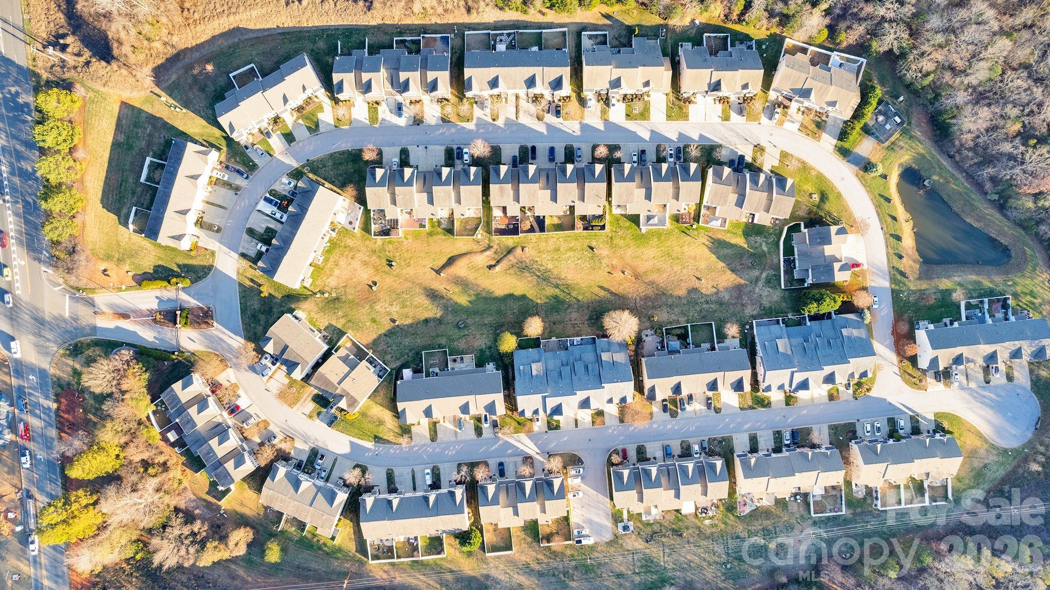 433 Battery Circle — Clover
