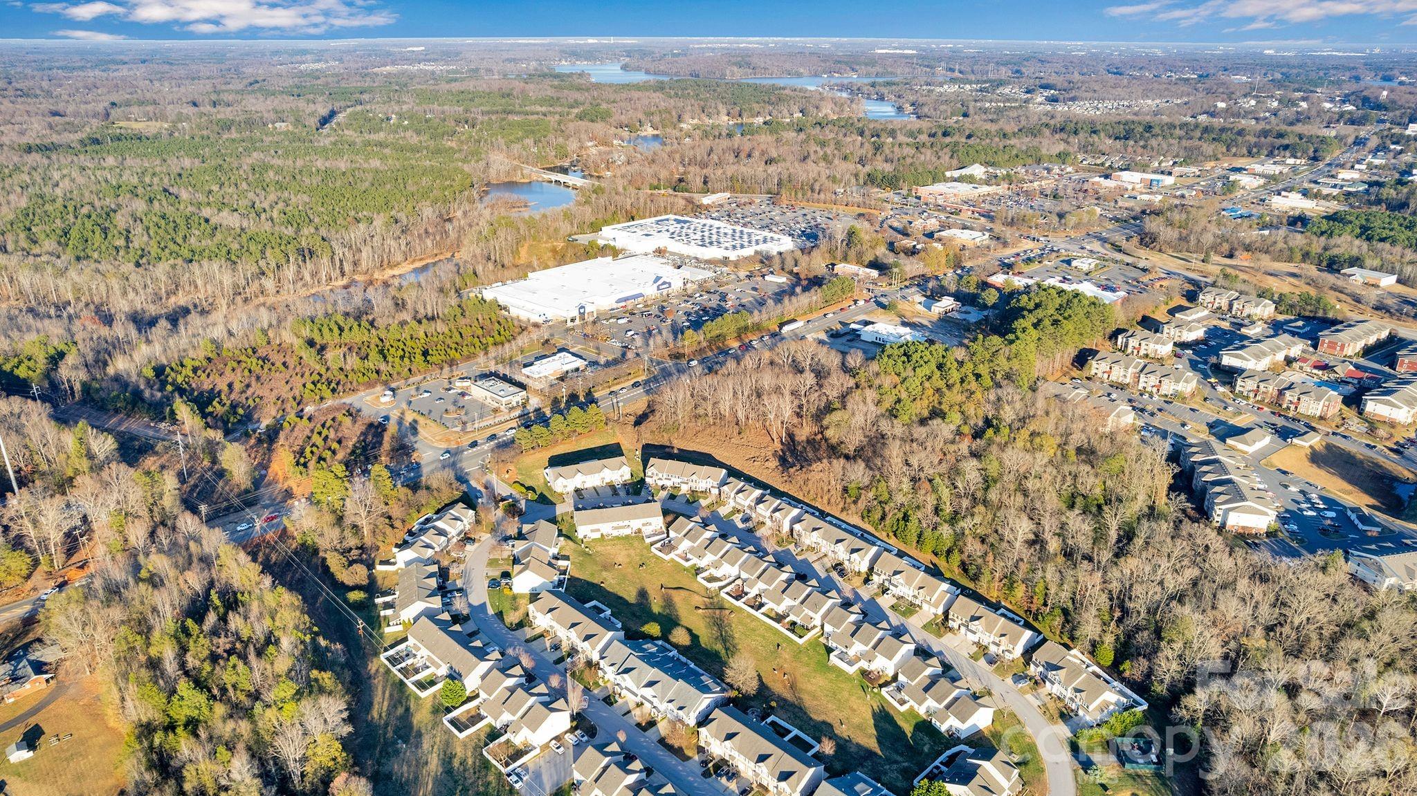 433 Battery Circle — Clover