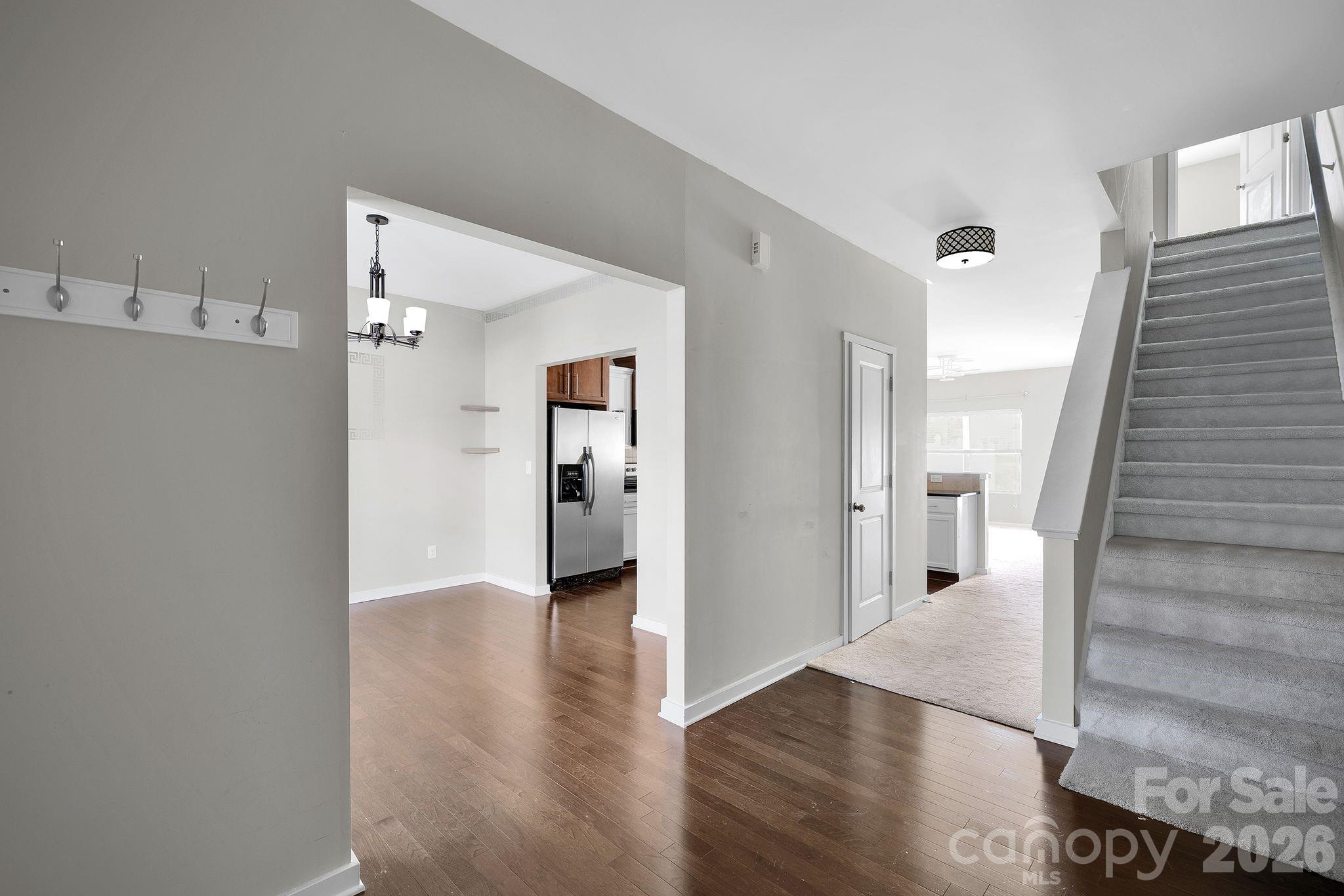 433 Battery Circle — Clover