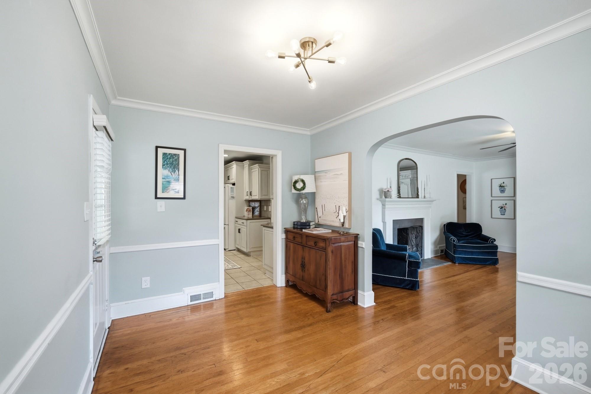 7919 Linda Lake Drive — Charlotte