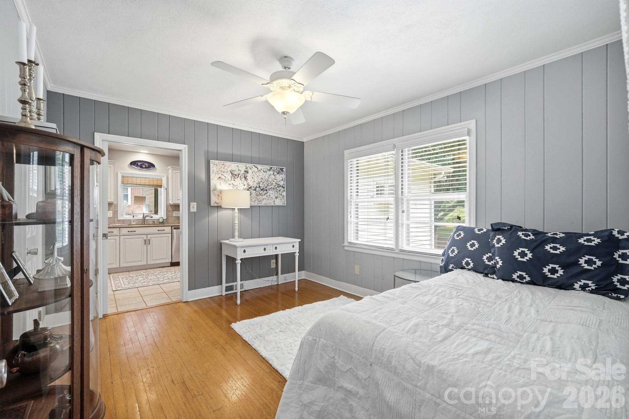 7919 Linda Lake Drive — Charlotte