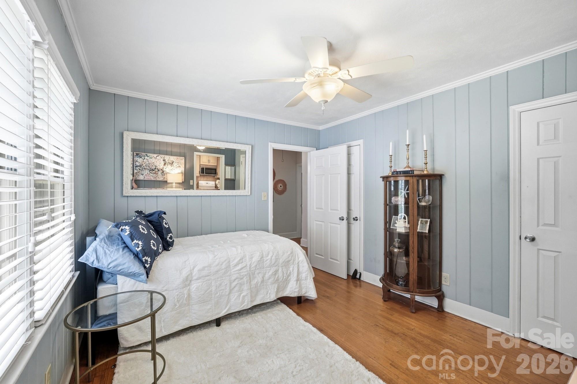 7919 Linda Lake Drive — Charlotte